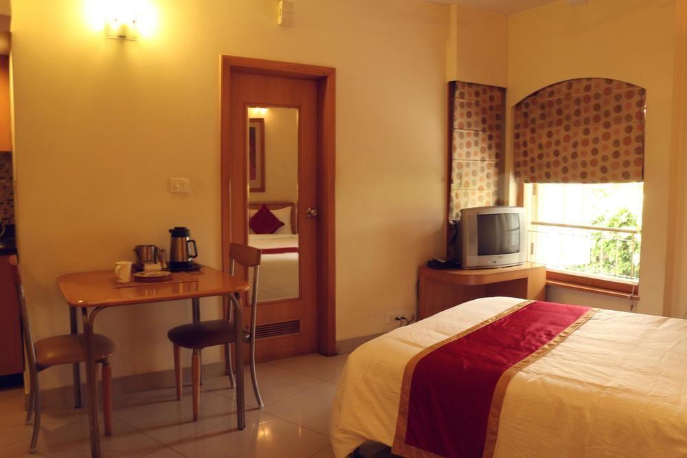 Capital O 333 Hotel Crystal Homes Bangalore Bagian luar foto