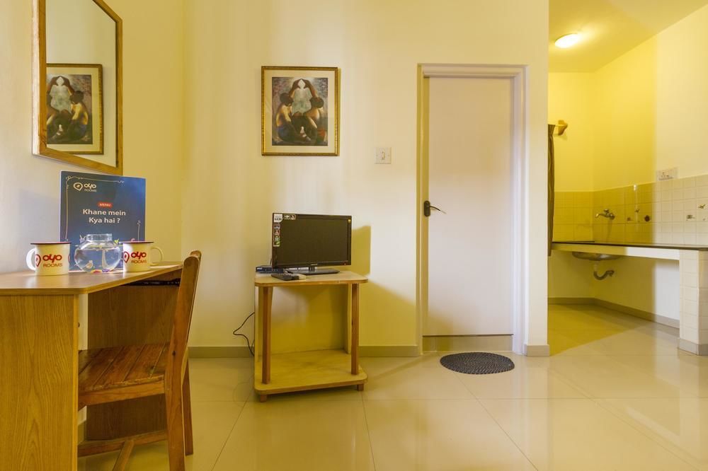 Capital O 333 Hotel Crystal Homes Bangalore Bagian luar foto